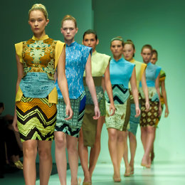 Batik Indonesia Dan Fashion Hong Kong Bertemu Di 