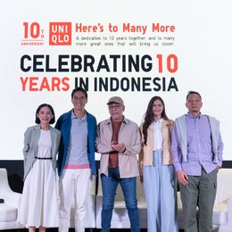 UNIQLO 10th Anniversary: Bertabur Promo & Kolaborasi Unik 
