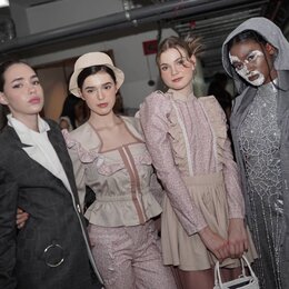 Mengintip Karya Para Designer Muda dalam ESMOD Jakarta Creative Show 2024