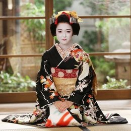 Ternyata Ada Makna Mendalam di Balik Motif Kimono loh!