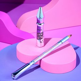 A Classic Touch on Benefit’s Newest Brow Product!