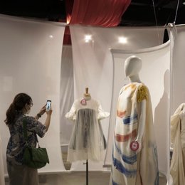 TheXhibit: Kolaborasi Apik Fashion Dan Seni Ala ESMOD Jakarta