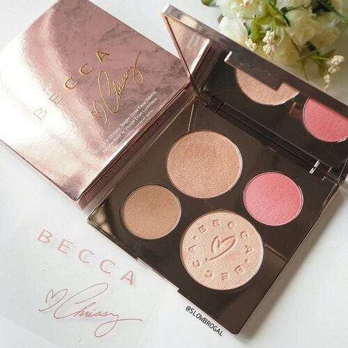 <div class="photoCaption">I couldn't resist this beautiful rose gold palette, so say Hello to my new @beccacosmetics Chrissy Teigen Glow Face Palette. 😍😍 The packaging is just so stunning and the colors blends together so well that I think it fits well for summer. ❤❤ Look at those swatches on my hand, it's just so beautiful. ✨✨ Have anyone added this into their wishlist or play with them yet?? #clozette #sephorasg #beccacosmetics</div>