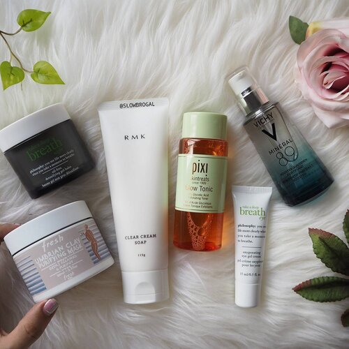 <div class="photoCaption">New Skincare added to my night skin regime!! ✨✨ .
#RMK Clear Cream Soap
#Pixi Glow Tonic Hydrating Toner
#Vichy Mineral 89 Skin Notifying Daily Booster
#FreshBeauty Umbrian Clay Purifying Mask
#Philosophy Take A Breath Eye Gel Cream
#Philosophysg Take A Breath Night Gel Balm .
Have you spotted any of your favorites?? #clozette #slowbrogal</div>