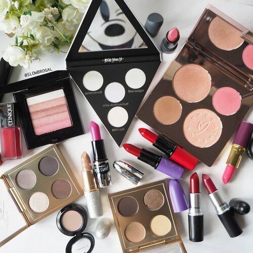 <div class="photoCaption">Holidays means time to play with new makeup!! 😍😍 Been away for too long that I didn't realized I have a stack of new stuff on my drawer to play with. I finally have time to give some loves to all these new babies. 😘😘❤ Selamat Hari Raya to all my Muslim friends around the whole and Happy Holidays! ✨✨ #clozette</div>