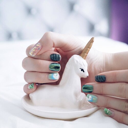 <div class="photoCaption">Being a person is too complicated. Time to be a Unicorn! 🦄
Thank you Amanda of @indulgencenail for these cute unicorn-themed nails!
This month is all about dreams and make believe! Bring it on, June! ☀️🐉🌈 Quote JULIANA for 10% off all services at Nail Indulgence De Beau! Psst! Birthday peeps get an even bigger treat with an extra 5% off!
#clozette #notd</div>