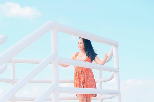 <div class="photoCaption">Live for the moments you can't put into words 💕 #hkristinetravels #clozette</div>