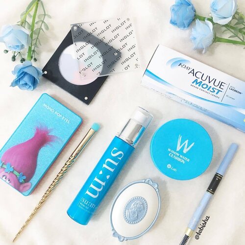 <div class="photoCaption">Happy Mid-Week with 💙
#motd #makeupoftheday #thefaceshopsg #thefaceshop #inglot #inglotsg #sum37sg #sum37singapore #sum37 #laduree #wlab #wlabsg #kpalettesg #acuvue #acuvuesg #acuvuemoist #makeup #beauty #clozette #skincare</div>