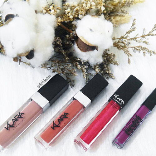 <div class="photoCaption">🎊Australian owned and designed, Klara Cosmetics is arriving to Singapore very soon!
💋Klara Cosmetics is the first concentrated range of superior quality cosmetics made with 100% colour pigmentation! Klara Kiss Proof Lipstick has 100% pigmentation and is 24-hour long-lasting lipstick with high voltage shades and it comes in matte finish, matte with diamond finish and mini version!
From left to right:
💋Kiss Proof Lips - 15 *My Favourite Shade*
💋Kiss Proof Lips - 07
💋Diamond Kiss Proof Lips - Pink Diamond 02
💋Mini Kiss Proof Lips - Vixen Plum
➡️Swipe next for the swatches and video swatch too! 😉
‼️Klara Cosmetics will be having 20% off all Klara Cosmetics on 12th August 2017 at @sasasingapore Wisma, do not miss out this great offers and be the first to grab and try out Klara Cosmetics!
🎁Like Klara Cosmetics SG Facebook (https://www.facebook.com/klaracosmeticssg/) for more info and updates.
Psss~ Giveaway coming up soon! Keep your eyes peel on Klara Cosmetics SG FB!
#klaracosmetics #klaracosmeticssg #klaraaddict #makeup #skincare #lipstick #mattelipstick #beauty #clozette</div>