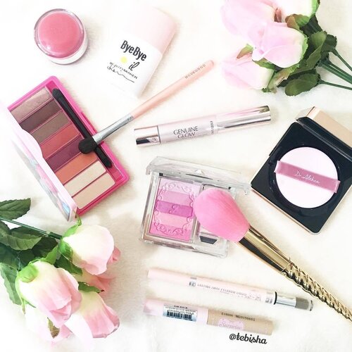 <div class="photoCaption">Pink for Tuesday 💖
Tap for deets 💕
#motd #makeupoftheday #makeup #beauty #clozette #clinquesg #thefaceshopsg #jillstuartbeauty #dralthea #beautymaker #tarte #kpalettesg #etudehouse #etudehousesg #esteelauder #esteelaudersg #houkodou</div>
