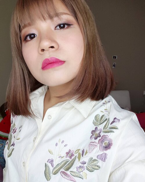 <div class="photoCaption">Slaying today #motd with @shuuemura rouge matte lipstick 👄
#clozette #abcommunity #kbeautyblogger #makeupporn #makeupgeek #100daysofmakeup #makeuptalk #lfl #likeforfollow #shuuemura #rougematte #nyx</div>