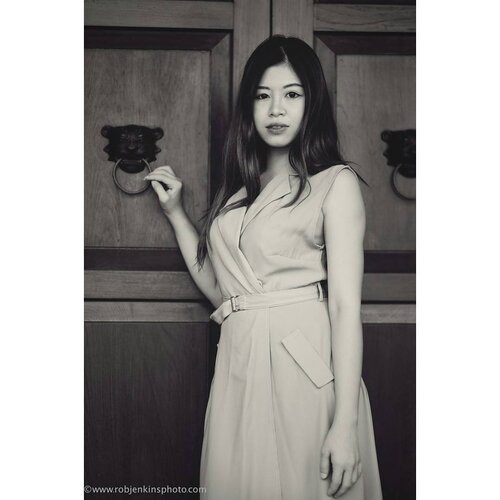 <div class="photoCaption">Super throwback. I might not be the best post but I tried to be the best. Alot of time we just have to get our message across by portraying it in the simplest and clearest way. Stop judging and show empathy to everyone around you and you will understand the situation they are in. .
.
#clozettebloggerbabes #clozette #potd #postthepeople #womeninframe #blackandwhite #photooftheday #photoshooting #chasingportraits</div>