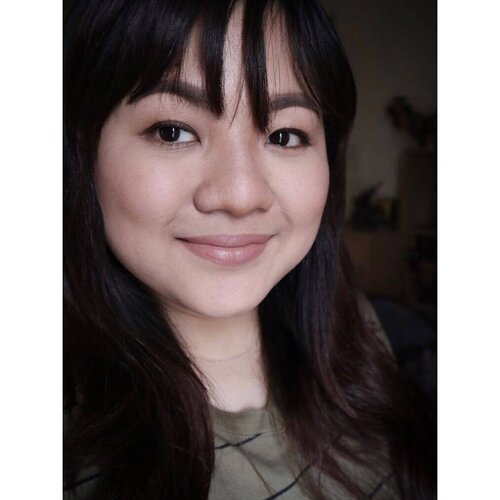 <div class="photoCaption">Ofra Manila looks so different on different people. It's a very wearable shade. This is definitely for nude lipsticks lovers out there! 😘 ▫️▫️▫️
▫️▫️▫️
#clozette #fotd #lotd #ggss #girl #asian #makeup #beauty #filipina #selfie #selca #plussizebeauty #pinay #pinaybeauty #makeupaddict #makeupph #ofracosmetics #ofra #oframanila
Btw, not sponsored. ☺️</div>