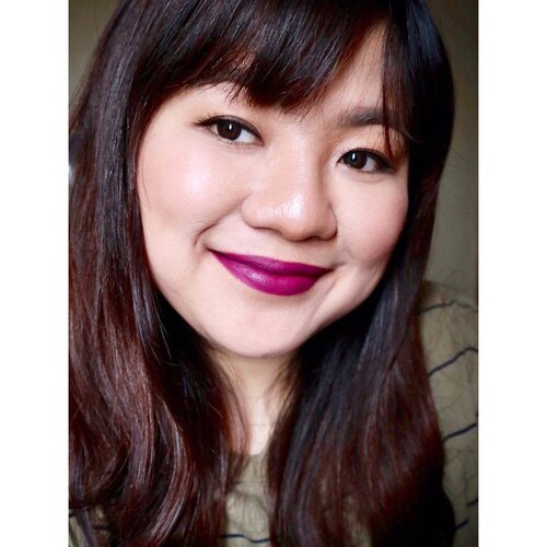 <div class="photoCaption">Same Day, Different Lipstick! 😁 I just blogged about this gorgeous deep violet lipstick! Check the link in my bio! 👍🏼</div>
