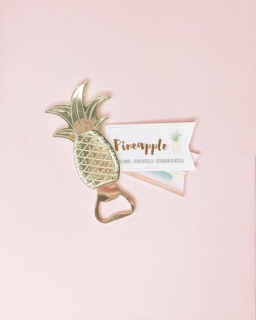 <div class="photoCaption">Guys how adorable is this gold pineapple bottle opener! 😍 Local shoppers can get this @glitterboxph — The SpongeBob jingle hasnt stopped playing in my head since i took this shot... "who lives in a pineapple under the sea!" 😭
.
PS. I'm having a mini blog sale @theshopaholicqueens I'll keep adding some more stuff soon 💕</div>