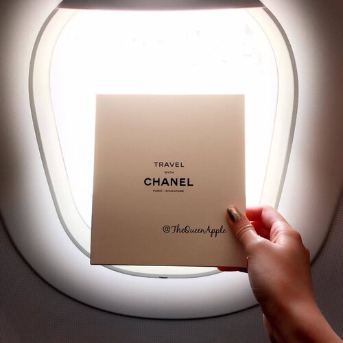 <div class="photoCaption">You don't need magic to disappear, all you need is a destination.
#travelwithchanel #chanelbeauty #chanel #chanelbeautylounge #inflight</div>