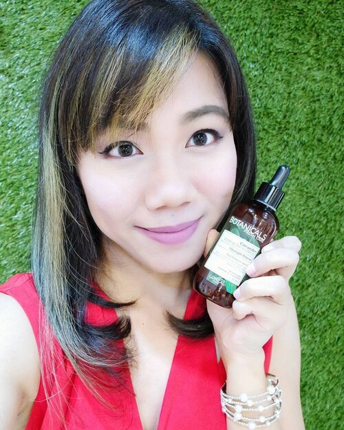 <div class="photoCaption">Been dealing with itchy scalp and brittle hair these days and was desperate to find some relief! Whipped out my #botanicalsfreshcaresg in Botanicals Prescription : Coriander.🌿🍃 Its spicily scented, reinvigorates texture and reduce breakage and fall-out, reliving my itchy scalp (which I still think I'll need to visit my hairdresser about the issue...) and promoting new hair growth! Psst... this little potion I'm holding provides even more significant benefit than the mask! 👍👍👍 No silicone, no colorant and no paraben, I urge everyone to try them out and #FindYourBetterNature!
#clozette #lorealsg #botanicalsfreshcare #Coriander</div>