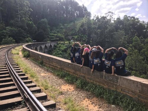 <div class="photoCaption">♥️♥️♥️♥️
x
#jjalumni #clozette #vsco #vscocam #groupshot #jjsoccerettes #soccerettes #axdelwenthreads #travelgram #igtravel #explore #exploresrilanka #nature #srilanka #potd #throwback #SriToExploreLanka #bridge #ninearchesbridge</div>