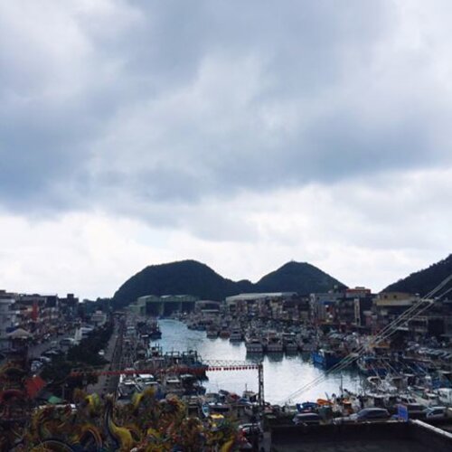<div class="photoCaption">Back from Taiwan and feeling Super under the weather 🤒 I didn't update much on Instagram during the trip was because I wanted really concentrate on seeing Taiwan and also spending time with my family. I am grateful for the opportunity to travel with my mum, my Sister, my 外婆, my Cousin and my Uncle. This type of opportunity are rare and I treasure them. This trip would also be a memorable one because ERIC CHIANG FINALLY PROPOSED TO ME! After the daily chanting of, "eh this place very nice to propose leh", "when are you going to ask me huh?" HAHAHAH! Thank you for fulfilling my PEARL RING dream even though I never ask for one. #finallyeverafter looking forward to our wedding day in November. Till next time TAIWAN! You have always been good to me 😘</div>