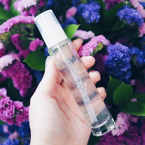<div class="photoCaption">Fresh on the blog (link at bio), read up on why @Vichy_sg Minèral 89 has been added as the first step of my morning routine - and get yourself a one week trial while you're at it! x
.
#clozette #bbloggers #beautychat #vichysg #vichy #skincarejunkie</div>