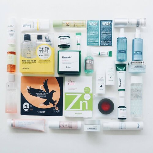 <div class="photoCaption">Nothing gets me more excited than trying out new skincare 😍😍 Check out these babies that will be launched at @sehorasg this Fall! Now... what should I try first 🤔:
.
🌱 @DrJart Cicapair Derma Green Solution range to rest and repair sensitive/irritated skin (Serum, Cream, Night Re.Pair & Re-Cover)
🌱 @Caolion Pore Triple Action Cleansing Stick in Green Tea and Charcoal
🌱 @Caolion Pore Trouble Solution Soap to calm (red) and soothe (green)
🌱@Caolion Pore Deep Toner to calm, clarify and tighten your skin
🌱@Caolion Pore Blackhead Eliminating T-Zone Strip
🌱@ForBelovedGirl Oil Control Mineral Cloud-Silk Mask
🌱@Pixi Glow Tonic and Glow Mist
🌱 @EstelleThild Biodefense Antioxidant Day Cream 🌱 @EstelleThild Biocleanse Micellar Cleansing Water
🌱 @KateSomerVille EradiKate Daily Cleanser (Acne Treatment)
🌱 @Blithe Anti-Polluaging Cleansing Water (with Himalayan Pink Salt)
🌱 @Boscia Tsubaki Glotion (instant luminizing moisturizer)
🌱 @PeterThomasRoth Water Drench Hyaluronic Cloud Cream
🌱 @Algenist Splash Hydrating Setting Mist and Absolute Hydration Replenishing Emulsion
🌱@Algenist Elevate Firming & Lifting Contouring Serum and Cream
.
#clozette #bbloggers #beautychat #sephorasg #sgig #sephora #skincarejunkie #sgbeauty #igbeauty</div>