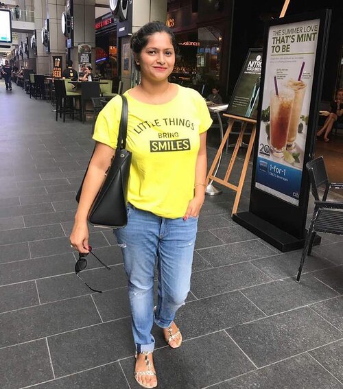 <div class="photoCaption">Little things bring smiles 😁✨
#ootd #yetanotheryellow #mysummercolor #solek #gincugang #lifestyleblogger #fashionblogger #fashionista #fashioninspiration #ootdmy #streetstyle #malaysianblogger #bloggerbabe #momblogger #clozette #sapphireziva</div>