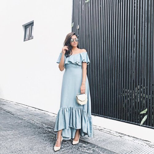 <div class="photoCaption">Birthday outfit part 2 💙 Thank you dear @timonzee for the @dior sunnies 😎always so pampered by you ❤️
.
.
.
.
.
.
.
.
.
.
.
.
.
.
.
.
.
.
.
.
#collatethelabel #DisneyxCollate #diorsoreal #streetstyleluxe #thatsdarling #dior #whatimwearing #lookoftheday #lookbook #darlingmovement #stylegram #sgfashion #detailsareeverything #diorsunglasses #realoutfitgram #outfitoftheday #clozette #clozetter #stylexstyle #fashiondiaries #lookdujour #wearitloveit #lovelysquares #detailsoftheday #fashionbloggerstyle #fashionblogger #fashioninfluencer #sgfashion #ootdsg #presentsfromtim</div>