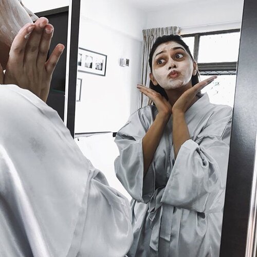 <div class="photoCaption">Pep Start | This Double Bubble Purifying Mask from @cliniquesg's new range is so perfect for millennials like us who are always on the go and don't have much time on our hands. Needing only 2 minutes (yes please!!!!) on, this mask has without fail left my skin deeply cleansed and perfectly purified. Easily my favourite product of the month 🙌🏼 Head over to @sephorasg ION in the next 3 days to try it out yourself and get exclusive deals in store for you! #cliniquesg #CliniquePepSquad #greatskincanbecreated 💕
.
.
.
.
.
.
.
.
.
.
#vscocam #lotd #motd #latergram #igsg #igdaily #igers #instadaily #vscomakeup #makeup #botd #sgig #clozette #makeupoftheday #clozetter #sgmakeup #sgbeauty #sgbblogger #bbloggers #stylexstyle #sgbloggers #whiteparty #makeupartist #ootdsg #minimalist #makeupartist #beauty #clinique</div>