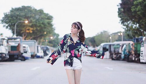 <div class="photoCaption">"I just wanna be part of your symphony;"✨
;
Upcoming @TACT.sg
;
;
#pursuepretty#postitfortheaesthetic #singapore #sgblogger #seekthesimplicity #inspiremyinstagram #liveauthentic #finditliveit #chasinglight #socality #postthepeople #makeportraits #pursuitofportraits #igdaily #portraitsmag #welovecleo #clozette #hypebae #snobshots #streetdreamsmag #ootd #clozette #tactsg #ootdsg</div>