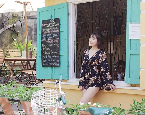 <div class="photoCaption">Major missing this beautiful little old town🇻🇳
Check out my blog later for the Part 2 of my Vietnam trip ✨
#aggylow
#aggyinvietnam
#aggylowtravels
.
.
#sginstagram #sglife #yoursingapore #pursuepretty#postitfortheaesthetic #singapore #sgblogger #seekthesimplicity #inspiremyinstagram #liveauthentic #finditliveit #chasinglight #socality #postthepeople #makeportraits #pursuitofportraits #igdaily #portraitsmag #welovecleo #clozette #hypebae #snobshots #streetdreamsmag #ootd #clozette</div>