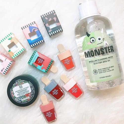 <div class="photoCaption">Ultimate cramp today but here's a flatlay of cuties to cheer me up!! Damn cute lip tints & cleansing water from @etudehousesingapore 💕 I am also bringing @thebodyshopsg multi-purpose balm with me for my Japan trip next week! 😍 #etudehousesg #thebodyshopsg</div>