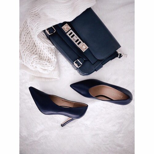 <div class="photoCaption">Monday Blues .
.
.
.
#singapore #clozette #clozettebloggerbabes #fashionblogger #zalora #zalorashoes #zaloraindo #proenzaschouler #ps11 #sgstyle #stylexstyle #igsg #zaloraootd</div>