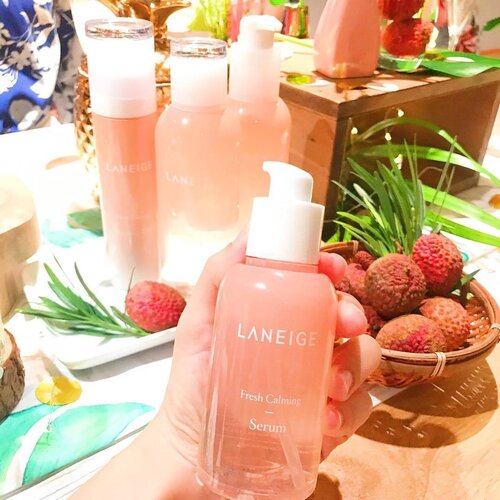 <div class="photoCaption">1st Impression of @laneigesg , Fresh Calming range was its light texture , refreshing scent from Litchi extract and Deep seawater ! 💦
Perfect for combination skin that's oily but lacks moisture.
Calming to you on 30th June ❤️ #clozette</div>