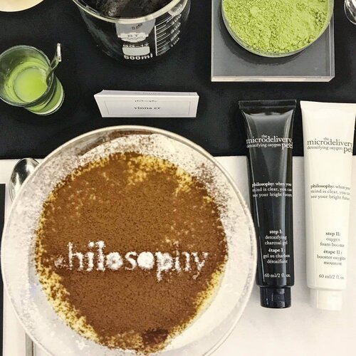 <div class="photoCaption">Last evening @lovephilosophy preview of The Microdelivery detoxifying oxygen peel ,a 2 steps treatment that will be launch @sephorasg in August
I'm sold by the effect , It give you instant results in just a short time of 3Min !
Check out my insta stories for more :) I'll be sharing on later in the noon too✌🏼 #clozette #philosophy #PeelGoodFeelGood</div>