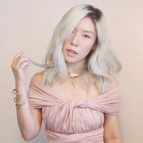 <div class="photoCaption">Trying to pass off the poor man's version of #daenerystargaryen for @hbo_asia 's #gameofthrones premiere yesterday! Had an awesome time participating in trivia (getting all the answers wrong with @misssugarquoted / Missandei) and shamelessly camwhoring with the characters, all while feeling incredibly uncomfortable in a dress, and stuffing my face with snacks.
Hop on to my instastories for visuals! #hboasia #got7 *
*
*
*
#singaporeinsiders #sgig #igsg #instagramsg #makeup #makeupoftheday #motd #igerssingapore #singapore #makeuplover #postitfortheaesthetic #singaporeig #sgblogger
#postthepeople #makeportrait #pursuitofportraits #igdaily #welovecleo #picoftheday #vsco #vscocam #portraitmood #igersworldwide #clozette #daenerys</div>