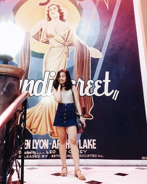 <div class="photoCaption">Still having all my Riverdale feels until now so having all the retro-ish feels of this shot is perf for me. Hihihi. What are you up to this week, loves? 💙 #clozette</div>