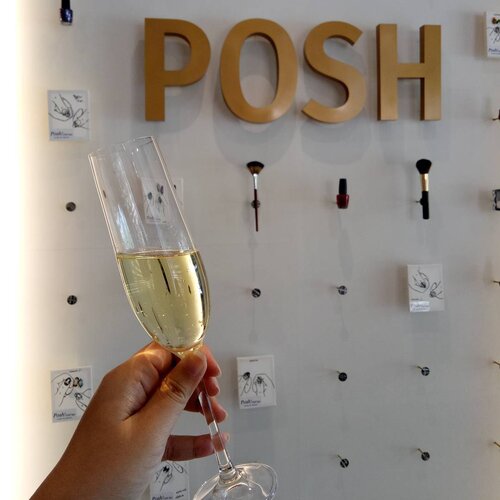<div class="photoCaption">Last weekend's story, pairing Moscato with superb desserts while enjoying an afternoon of pampering ❤ .
.
.
#butterflymsia #poshnailspa #larosenoiremy #winetalkmy #clozette #malaysianblogger #bblogger #event #cycircleoflife</div>