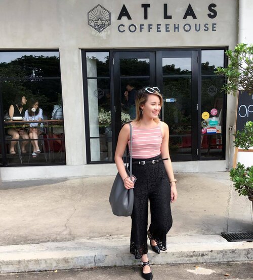 <div class="photoCaption">Sunday brunches got me feeling like ☺️ #zalorasg #clozette #atlascoffeehouse #sgcafe #sgbrunch #ootdsg #ootd #wiwt</div>