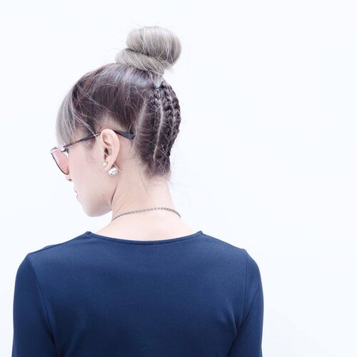 <div class="photoCaption">A good a hair day.
...
If you're wondering how I did the hair? Stop wondering cos I didn't. The creator of this hairstyle is @will_i_amwong from @toniandguybangsar.
.
.
#hairstyles #braids #toniandguybangsar #toniandguymalaysia #sexyback #coolhair #fromtheback #ootd #photoshoot #clozette #instadaily #instabeauty #divainmebeauty #blogger #fashionshoot #fashionblogger</div>