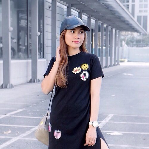 <div class="photoCaption">Are your Christmas gift list complete? You have two days to shop at the @noelbazaar they are until December 18 at the SMX Convention center!
My Noel Bazaar holiday treat experience is now up on the blog (link in bio) Check out my happy and successful Tindera experience with my blogger babes 👯 #noelbazaar #clozette #pilipinasootd @pilipinasootd</div>