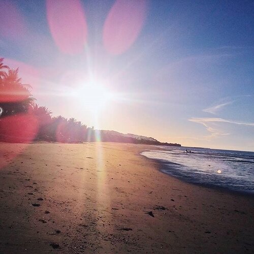 <div class="photoCaption">That pretty glare tho 🌅 💛
.
#vsco #vscocam #sunset #beach #summer #nature #f4f #nikon #photography #sea #l4l #photooftheday #potd #igers #instadaily #instagood #mood #instanature #summervibes #wanderlust #travel #travelph #travelphotography #clozette #vscophile #philippines #love</div>