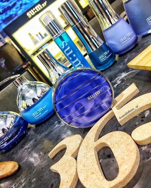 <div class="photoCaption">If you're on the lookout for a new cushion-type foundation, try @sum37_singapore 's Water-full CC Cushion Perfect Finish ($67). First impressions: 💦hydrating, moisturising, mostly-dewy finish with medium-high coverage. Swatches on my instastories 💁🏻 If you prefer seeing it in real life, head on over to @tangssg @vivocitysingapore for some k-retail therapy then 🤗
-
-
-
#sum37 #sum37sg #숨37 #kbeauty #koreanskincare #hydrating #moisturising #clozette #bbcushion #cccushion #cushionfoundation #dewymakeup #dewyskin #luxurybeauty #cushionlove #cushions</div>