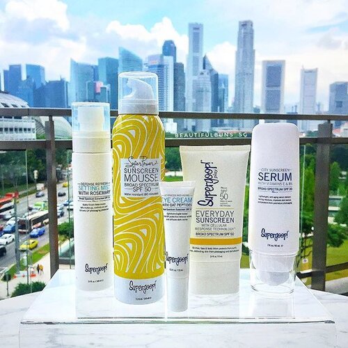 <div class="photoCaption">Gooood morning everybardy! 😘 Time to rise and shine, and don't forget to include sunblock in your morning prep routine. Here's my recreated Singapore skyline with @supergoop sunscreen products - the brand specialises in sun protection, which comes in unique forms like mousse, spray, oil, lip balms, setting mists and serums! Check them out at @sephorasg soon (and they're really affordably priced)! 😎☀️
-
-
-
#supergoop #sunscreen #sunprotection #sunblock #spf #suncare #sephorasg #singapore #skyline #sgig #igsg #singaporelife #clozette #slave2beauty #skincare #cbd</div>
