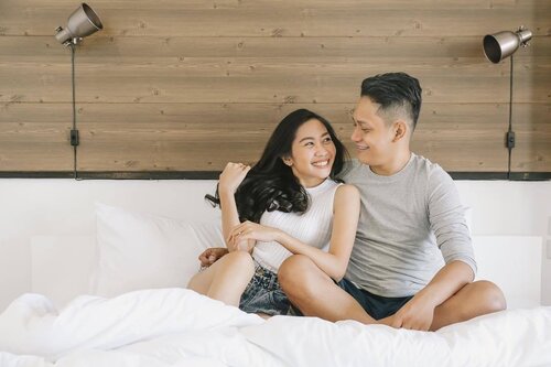 <div class="photoCaption">I love this shot of us @francismagos! Thank you ate @naomiorejana, you're the best!! 😍🤗😘 Also for your trendy clothes supply, visit @acs_clothingrack located at the back of Dunkin Donuts (same street btw) 💕 #Clozette</div>