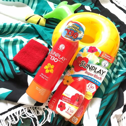 <div class="photoCaption">If you're going out this public holiday, don't forget the #sunscreen! @sunplay_sg has two new #sunscreens that have both high #SPF and a lightweight texture: the Ultra Shield #UV Body Mist #SPF130 for body, and the Super Block SPF130 for face. They also have both physical UV filters (zinc oxide in particular) in addition to the chemical ones we often find, so that's great! Swipe to see the ingredients lists!
___________________
#clozette #beauty #skincare #sunplaysg #sunprotection #sunscreens #igbeauty #igskincare #flatlay #japaneseskincare #japanesebeauty #abcommunity #rasianbeauty #asianbeauty #asianskincare #drugstorebeauty #drugstoreproducts #drugstoreskincare #sunplay #sunblock #skinhealth #skincareroutine #cosme #budgetfriendly</div>