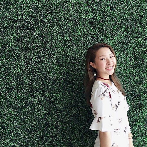 <div class="photoCaption">Life precious, life is vulnerable. We may be here today and gone tomorrow. 🌾🍃Let's do our best but also learn to enjoy in the present moment. Let's learn to appreciate ourselves and the people around us a little more. 😌💖 pc: @tiffie_bebe #stylewithena #somethingborrowed #zalorasg</div>