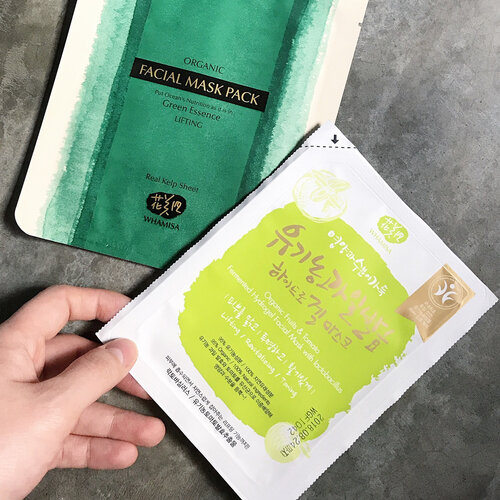 <div class="photoCaption">🦁🦁🦁
I love masking as much as the next person. I love that masks are easy and convenient to use and provides a me-time to just unwind and lie down quietly (haha, right!) for the duration of the masking. And in the huge skincare trove @EveningIsland sent to me recently were these 2 from @WhamisaSkincare.
-----------------------
【Organic Sea Kelp Facial Mask Pack】
An entire piece of sea kelp replacing traditional cotton sheet for a whale of a pampering time. Each piece comes with a complex of fermented Sea Kelp and Bamboo Serum and more to hydrate, soothe and improve radiance.
-----------------------
【Organic Fruits & Tomato Fermented Hydrogel Mask】
Hydrogel mask with 95% organic ingredients to provide intense hydration and bring forth a healthy and clear complexion
-----------------------
Excited to try these two masks out! Which one should I try first? 🌿or 🍅?</div>