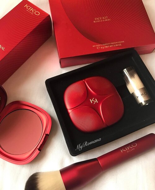 <div class="photoCaption">@kikomilano blusher and fluffy powder brush.So red. So luxe.Had to have these in my collection•••One lucky lady was quick & managed to grab this blusher I had for sale.Check out @myromanabeauty for other extra makeup I have for sale.#MyRomana #clozette #kiko #kikocosmetics</div>