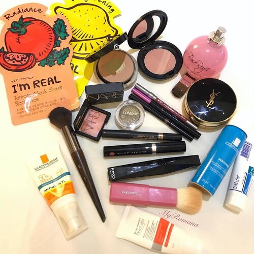 <div class="photoCaption">Today's makeup mess.
Btw face breaking out.
Pls send help.
•
•
#MyRomana #clozette</div>