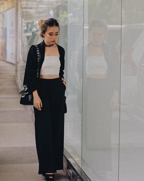<div class="photoCaption">Pardon whatever you said.
It can heal someone or it can hurt someone🙃
📸: @sankiu .
.
.
.
.
.
.
.
.
.
#fashionblogger #blogger #bloggerindo #fashionenthusiast #fashionstyle #stylebloggerindo #bloggerbabe #bloggerlife #styleblogger #style #fashion #ootd #potd #medanbeautygram #streetstyle #streetfashion #fashionstylist #fotd #ootdindo #clozette #lookbookindonesia #indostylepeople #ootdfashion #ootdwomen #fashionwomen</div>